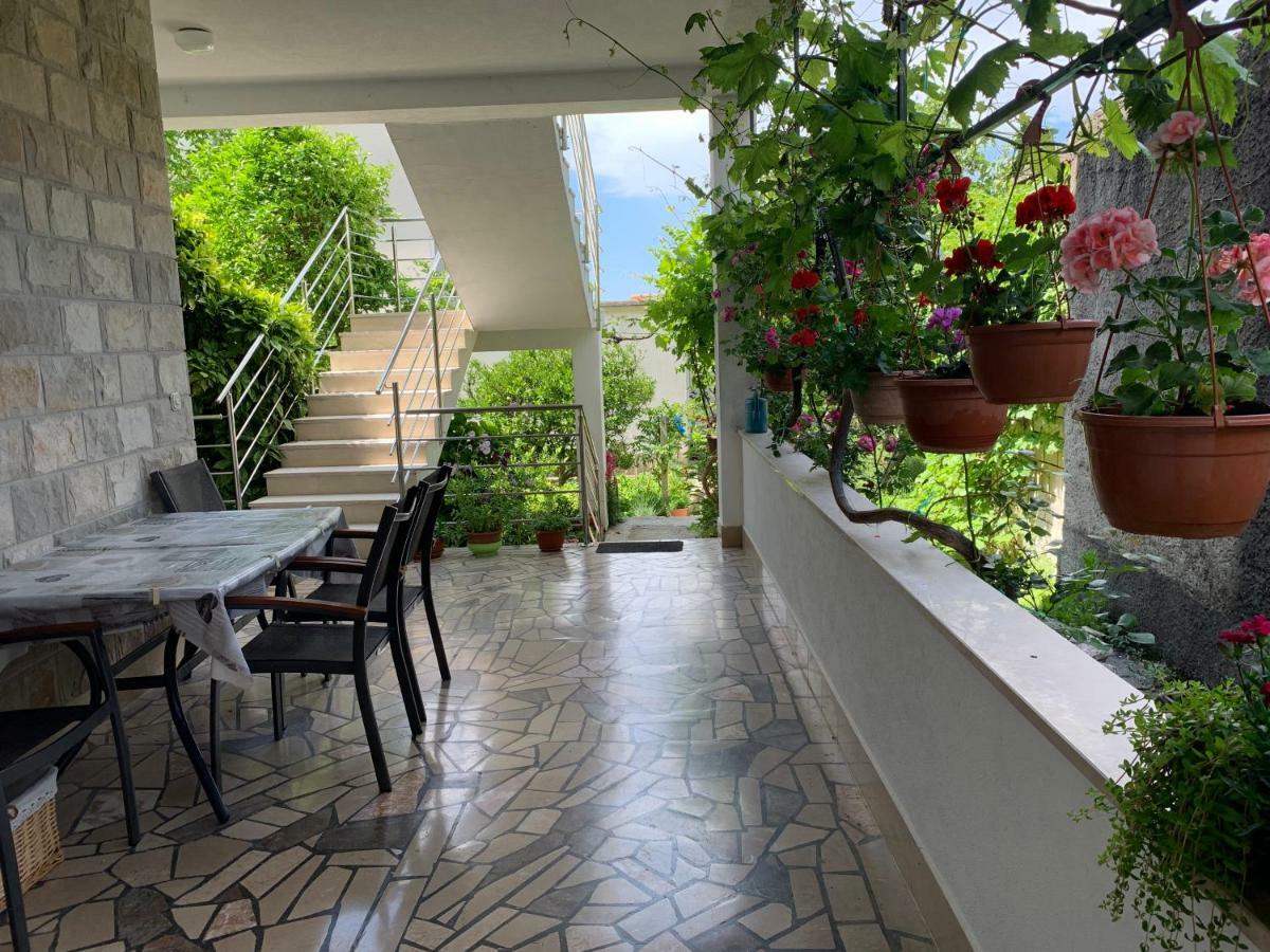 House Marta Apartamento Baška Voda Exterior foto