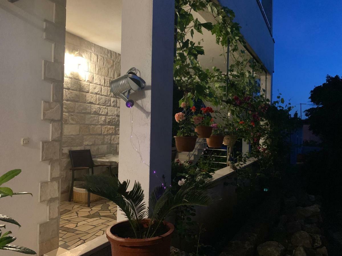 House Marta Apartamento Baška Voda Exterior foto